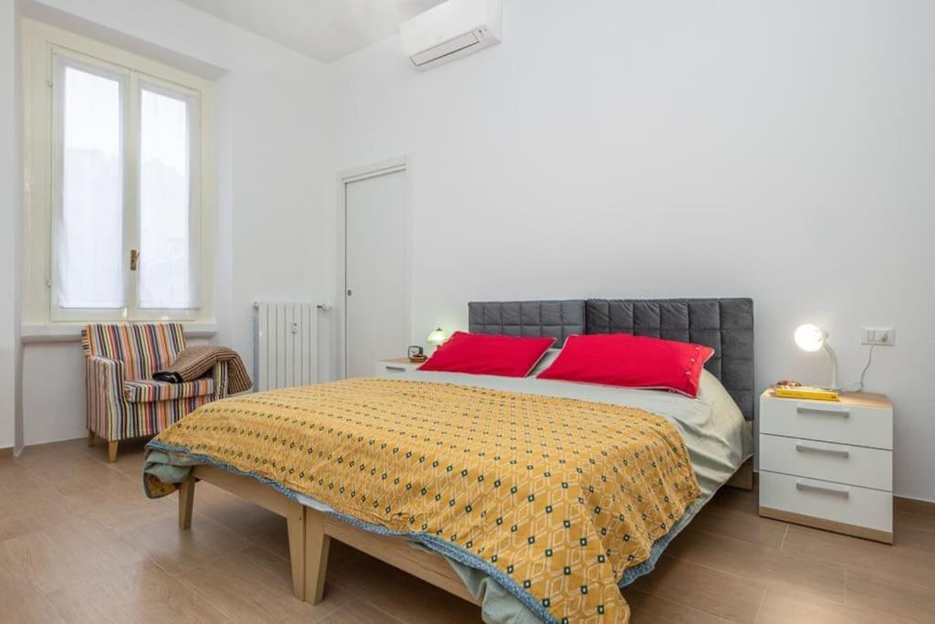 Апартаменты Liberty House, In Stile Retro! Милан Экстерьер фото